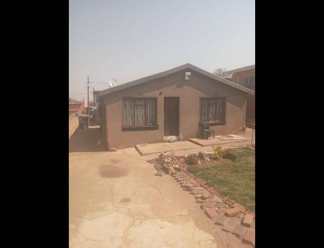 3 BEDROOM HOUSE FOR SALE IN DUBE